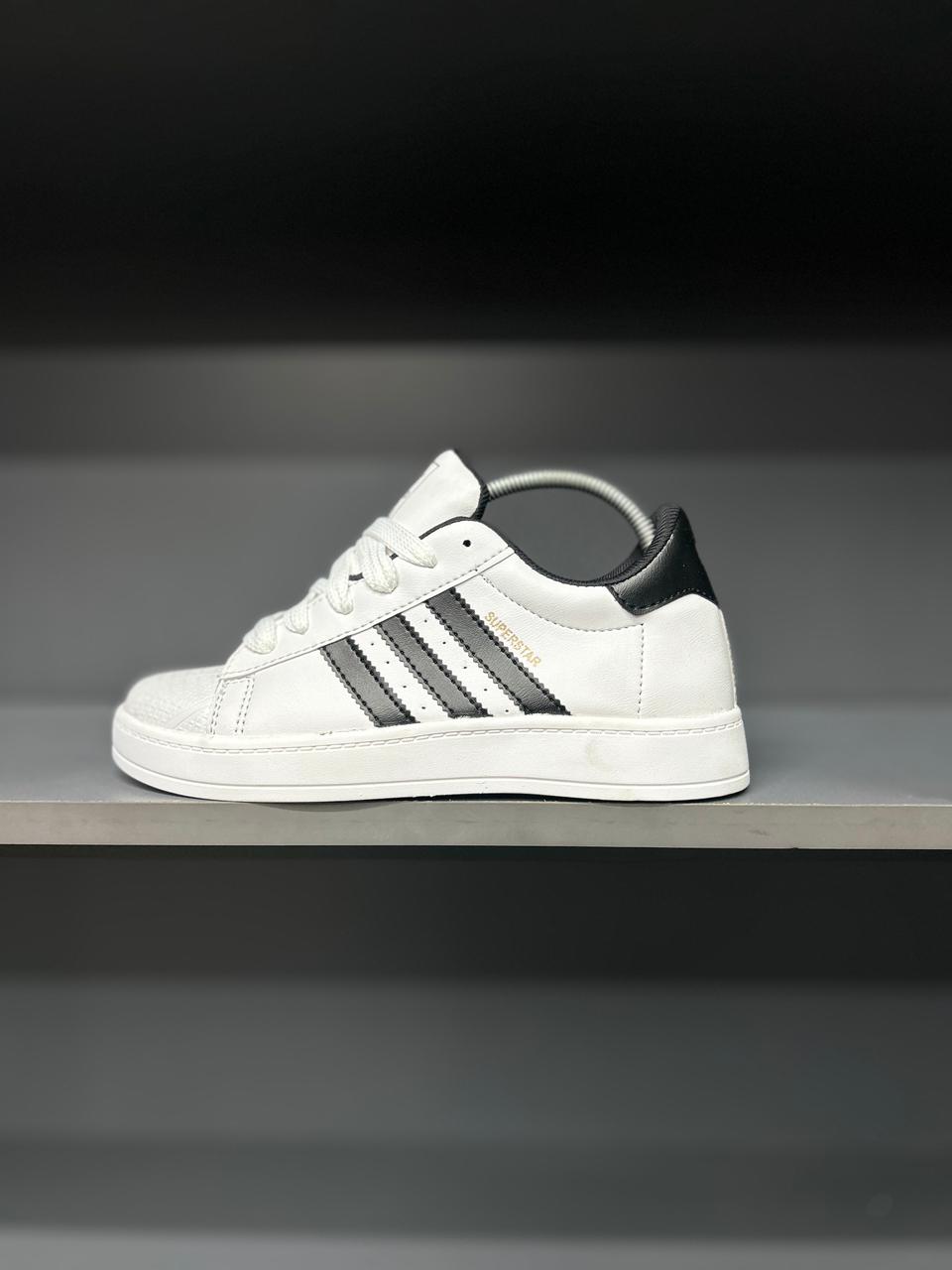 Adidas superstar